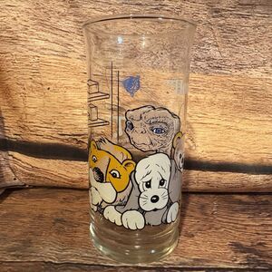 Vintage 1982 ET Pizza Hut Glass Home Scene Stuffed Animals Closet Tumbler Cup
